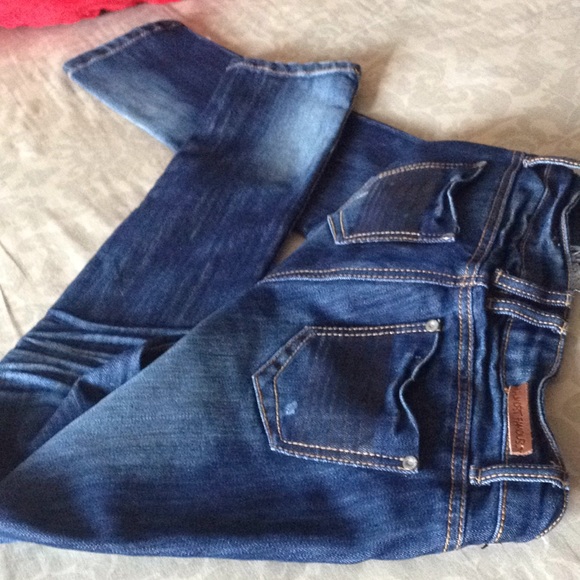 Almost Famous  skinny jeans - Picture 8 of 8